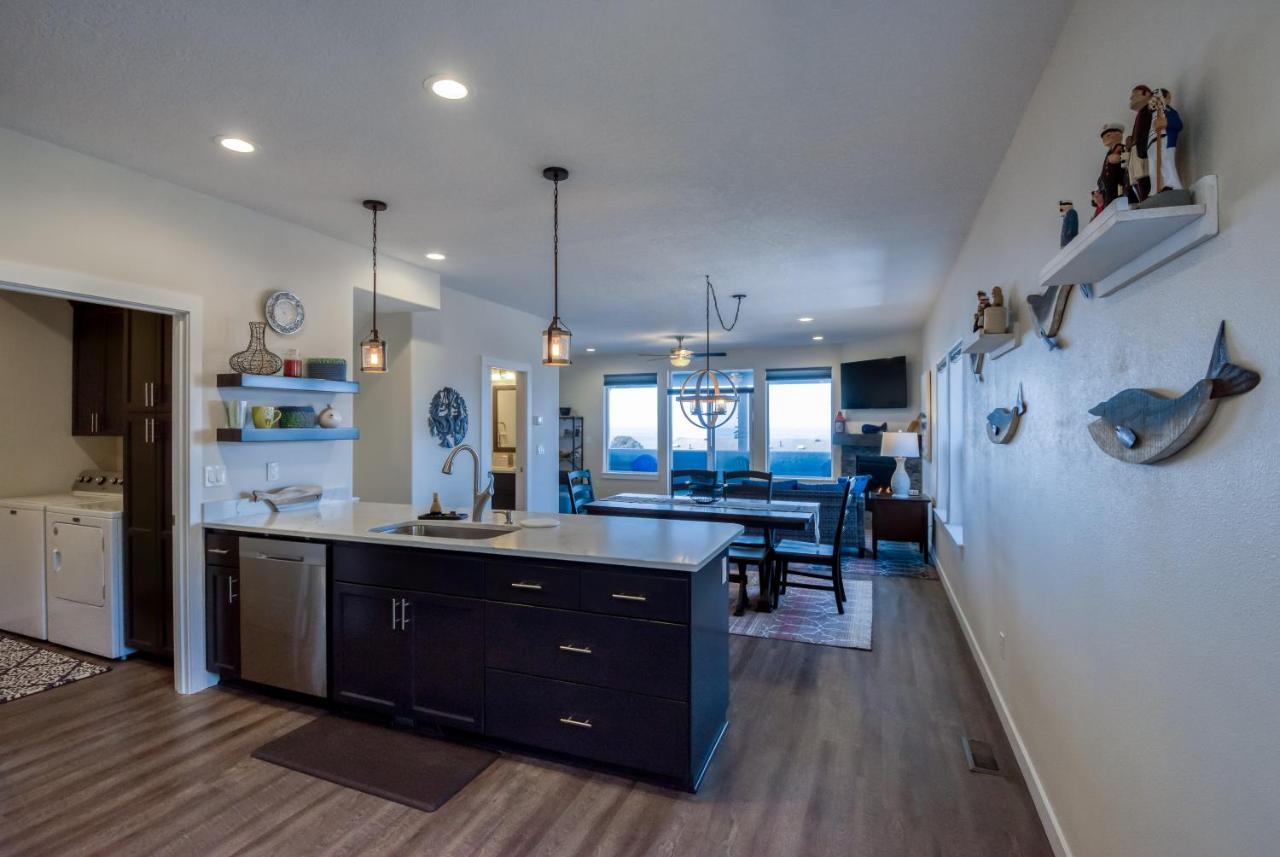 Oceanview Townhome - Pet Friendly - Sleeps 6 - King Депо Бей Екстериор снимка