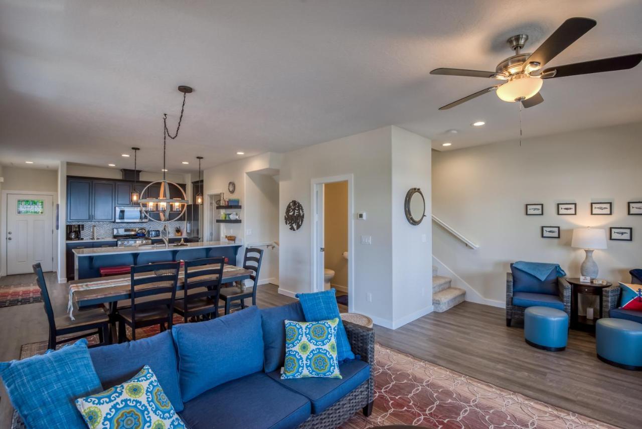 Oceanview Townhome - Pet Friendly - Sleeps 6 - King Депо Бей Екстериор снимка